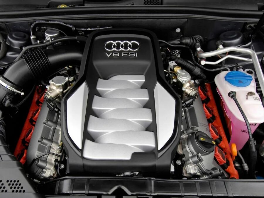 Показать двигатель ауди. Подкапотка ауди s5. audi s5 под капотом. audi s5 2008 двигатель. ауди а5 моторный отсек.