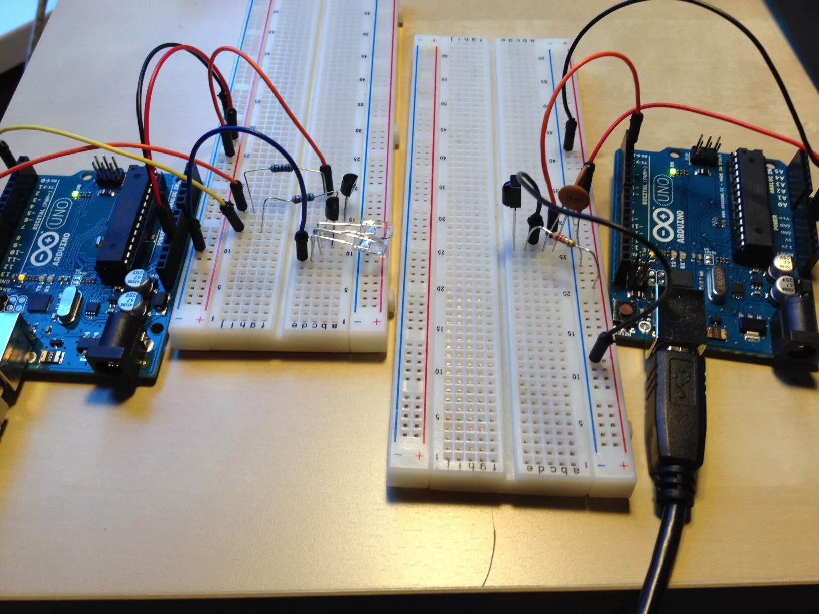 Ардуино уно ик пульт. Arduino приемник. Arduino приемник. Модуль wifi для arduino переходник. Датчик gps ардуино.