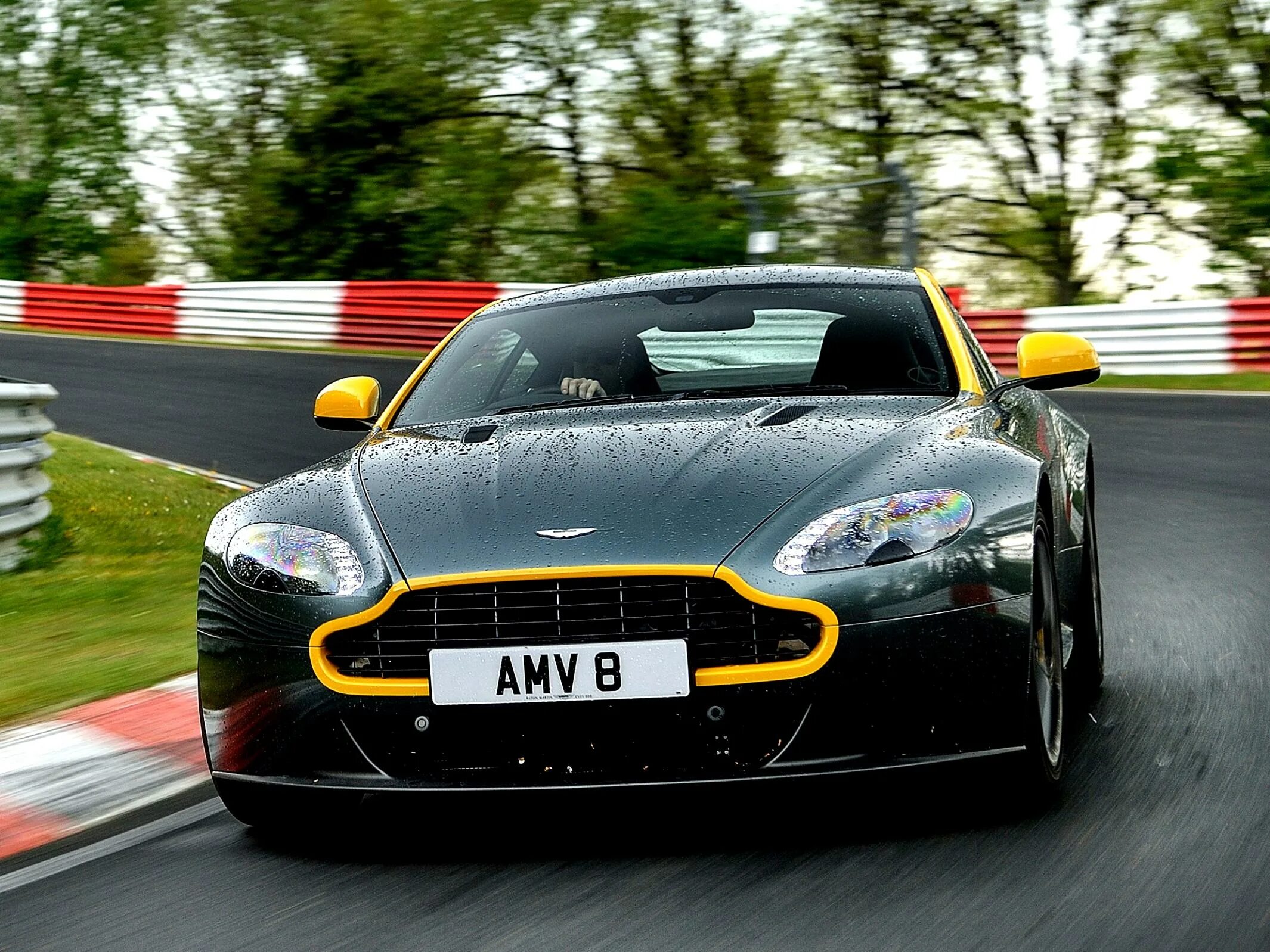 Aston martin v8 vantage. Aston Martin v8 Vantage 2010. Aston Martin Vantage 2010.