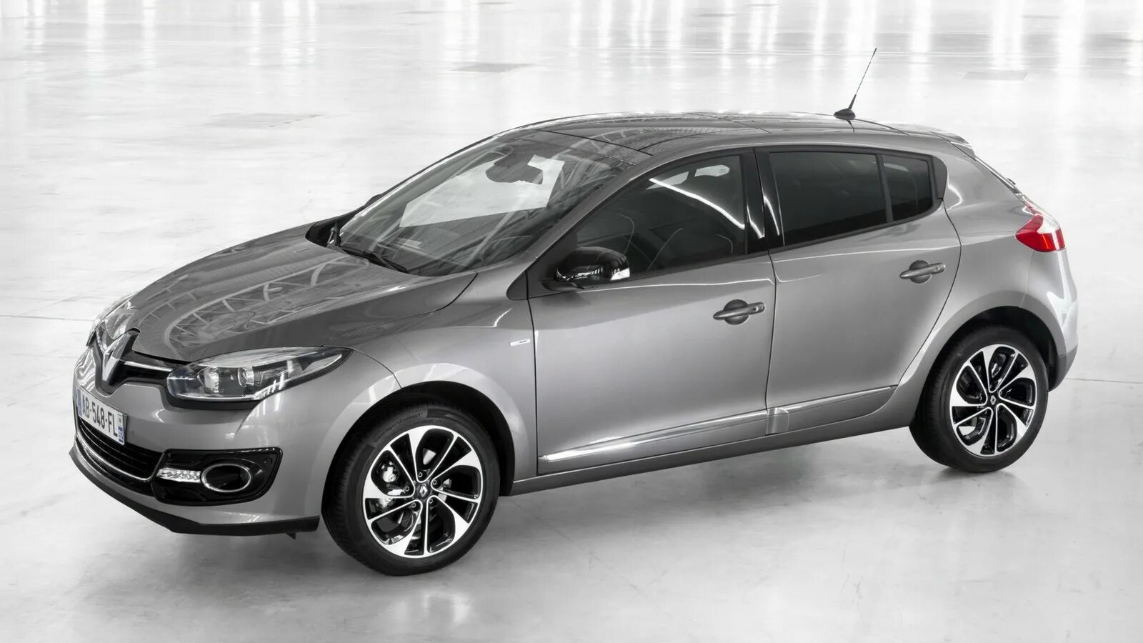 Меган 3. Renault Megane 3. Рено Меган 2014 хэтчбек.