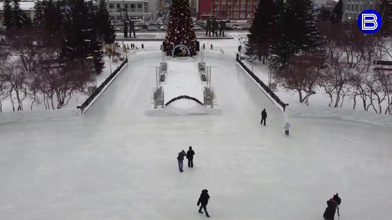 Каток на площади ленина новосибирск 2022. Каток в парке. Каток на площади ленина новосибирск. Каток на площади ленина новосибирск 2022. Воронежский каток на площади ленина.