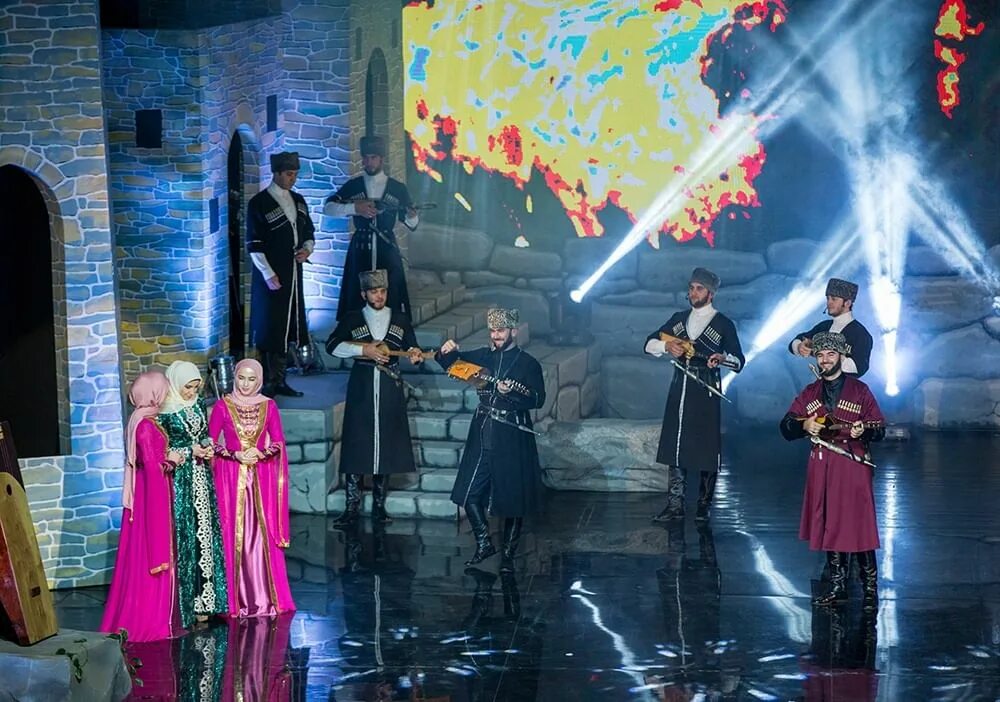 Филармония грозный здание. Чеченская государственная филармония. Чеченская государственная филармония им. Филармония шахбулатова грозный. Чеченская государственная филармония.