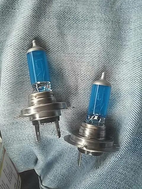 Лампа дальнего света ваз 2170. Какие лампы приора ближний. Лампа на приора дальний свет н15. Лампа ближнего света 2170 приора. Лампа ближнего света 2170 приора.