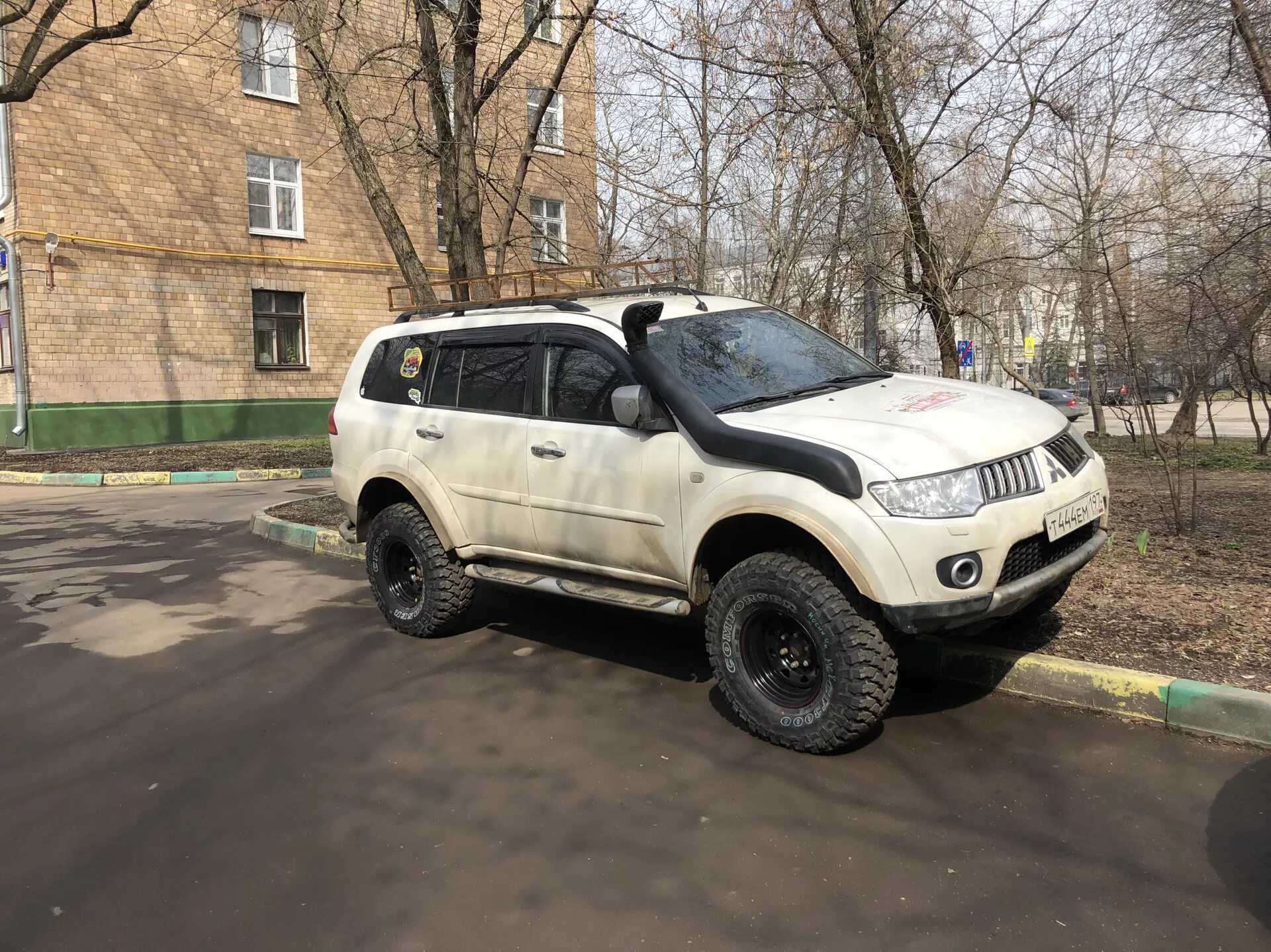 Pajero sport 2. Mitsubishi pajero sport 2020 диски r20. Колеса на паджеро спорт. Pajero sport 1 33 колеса. Pajero sport 1 33 колеса.