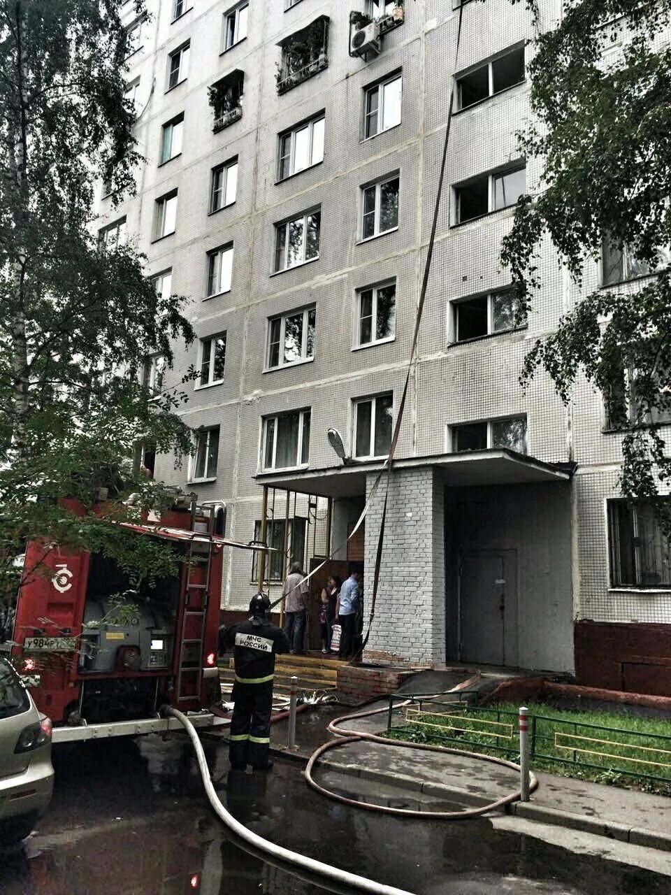 Пожар в СВАО. Пожар в СВАО Москва. Пожар на Шокальского сейчас. Пожар в Москве сейчас в СВАО.