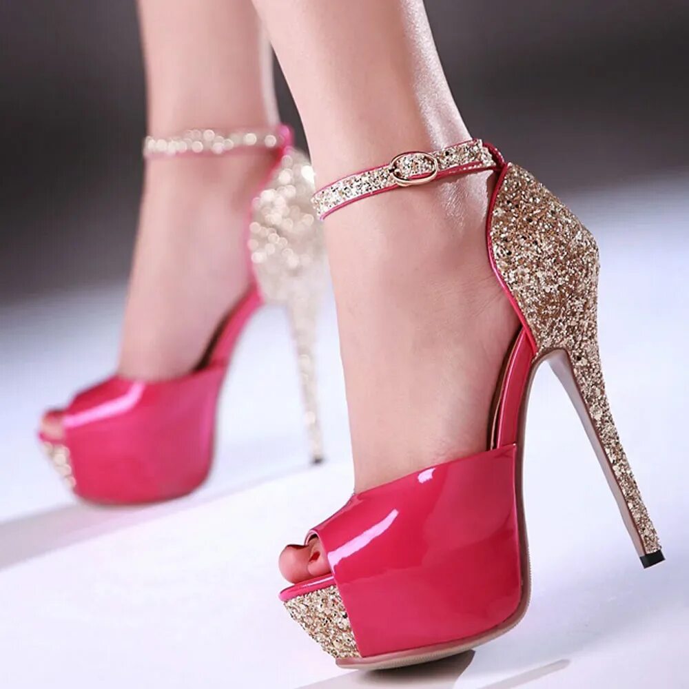 туфли на каблуке. самые красивые туфли. туфли женские. туфли-лодочки. красные туфли на шпильке.