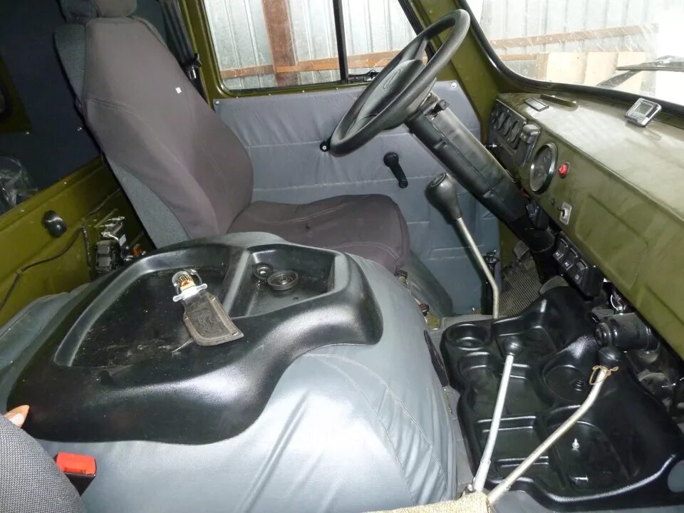 Уаз 3303 рычаги. Рычаг кпп уаз 3909. Раздатка уаз 3303. Кулиса кпп уаз 452. Рычаги включения раздатки уаз 469.