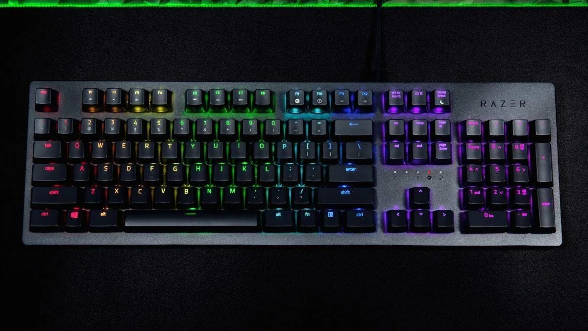Huntsman v3. Клавиатура razer huntsman. razer huntsman 80% keyboard. razer клавиатура 60 процентная. razer huntsman elite переключатели.