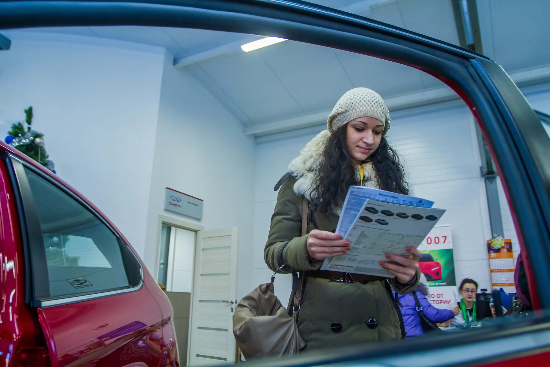 Программа многодетным семейный автомобиль. Семейный автомобиль. автомобиль для многодетных. семейная машина. машины депутатов.