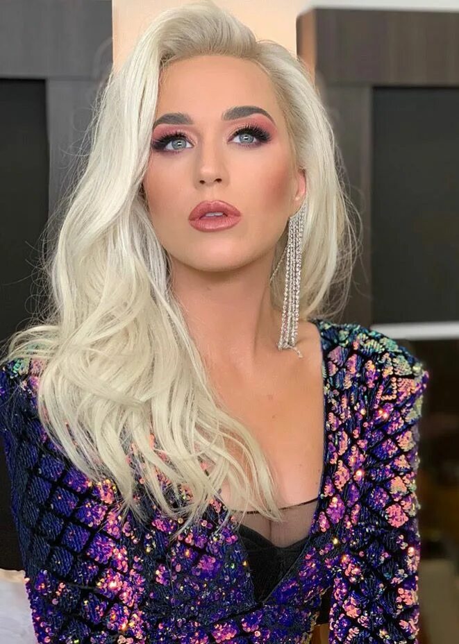 Известные блондинки. Katie blonde. Кэтрин макнамара. Блондинка кэти. Katie blonde.