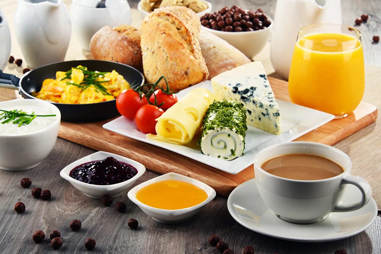 Обед чашка. Завтрак. Красивый завтрак. Еда на завтрак. Завтрак картинки.