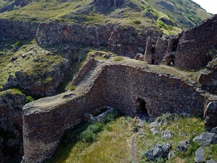 Карс ардаган. Крепость Ардаган. Крепость Ардахан. Ардаган Турция. Ардаган город в Турции.