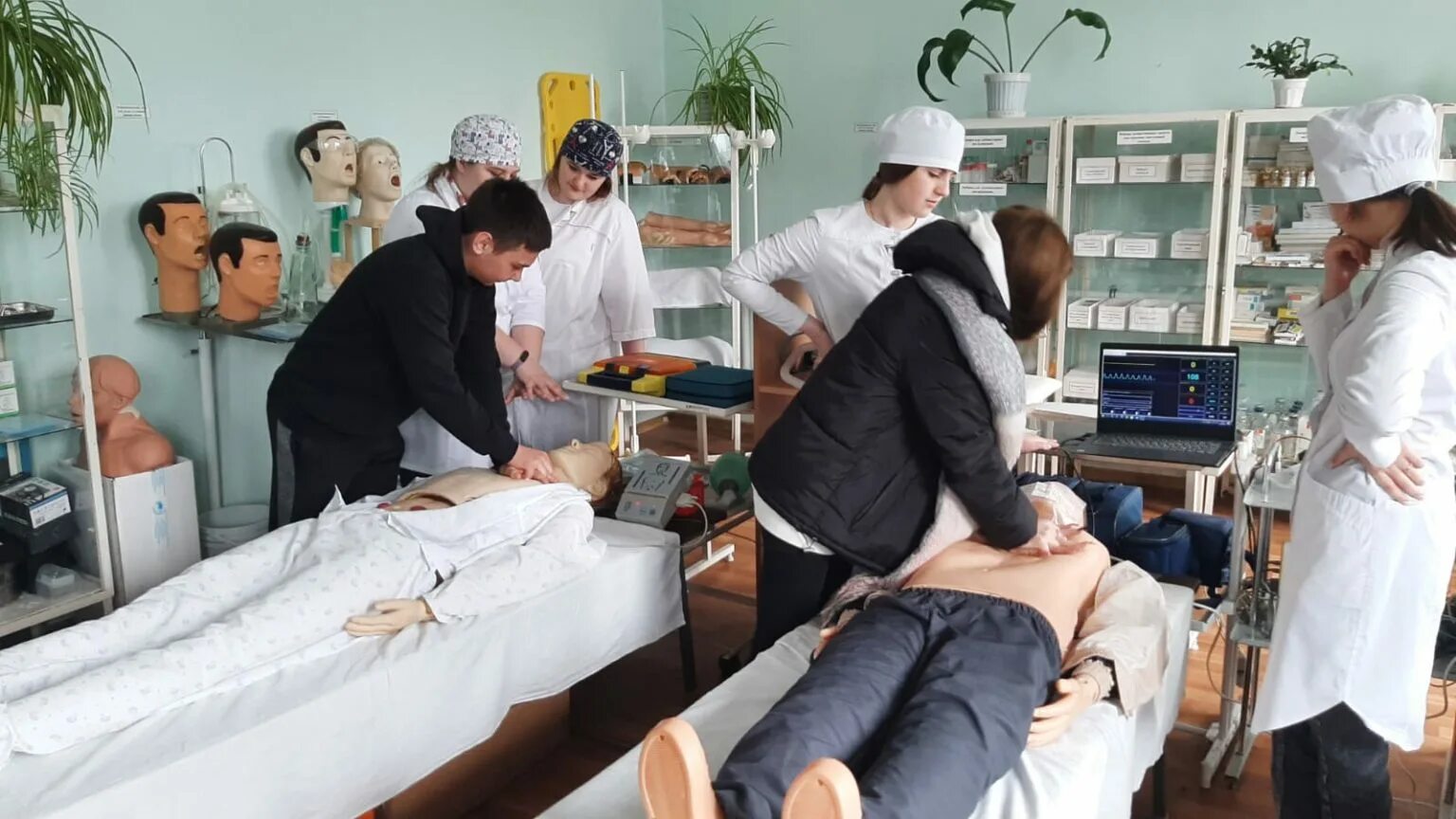 Сайты елецкий медицинский колледж. Медицинский колледж елец. колледж мед колледж елец. студенты мед колледжа. лечебное дело мед колледж.