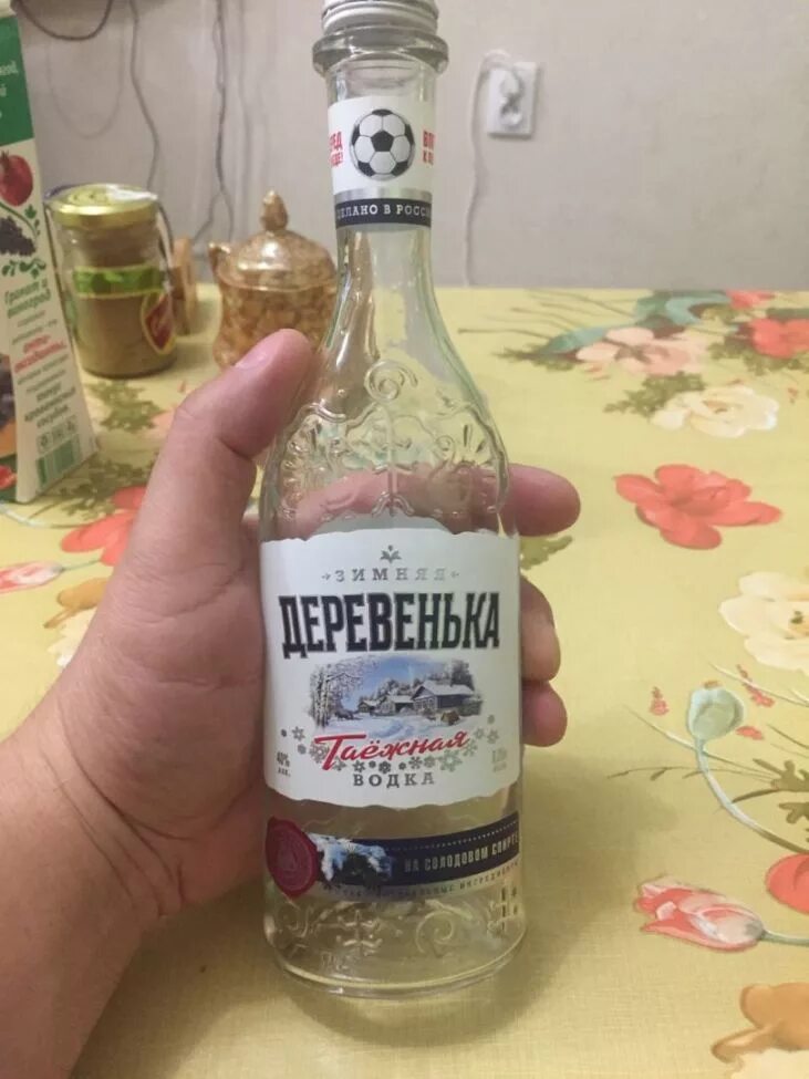 Отзыв о Водка Зимняя Деревенька "Солодовая на кедровых орешках" Зимняя радость