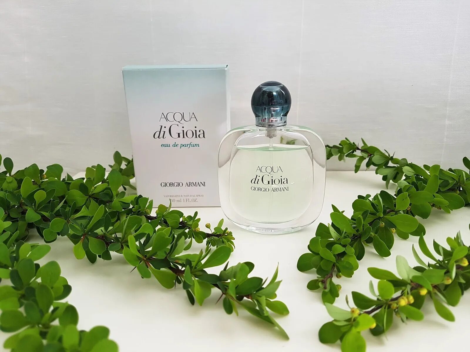 Вода acqua di gioia. Духи acqua di Gioia. Духи Армани Джой. Aqua di Gioia g.Armani женские. Женский Парфюм Джой от Армани.