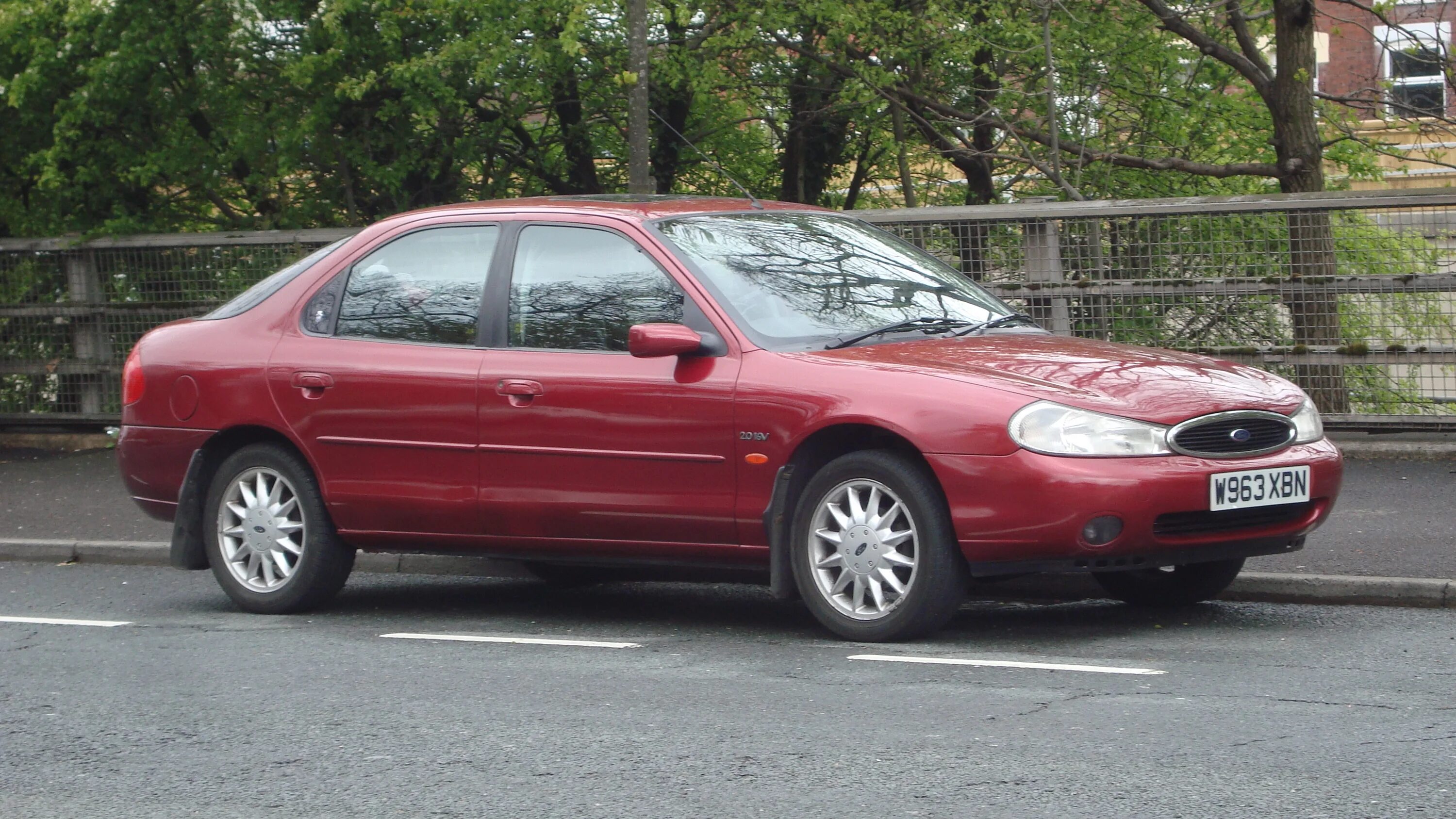 Ford Mondeo 2000. Форд Мондео 1992. Ford Mondeo Ghia 1998г. Форд Мондео 1992г. Мондео 2000 год