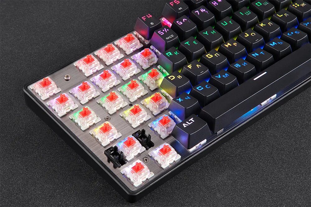 Motospeed ck62 white rgb blue switch. Motospeed ck62 white. Громкая механическая клавиатура. Пантеон клавиатура мембранная. Лоджитек клавиатура механическая на синих свечах.