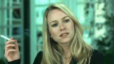 Naomi Watts è figlia di Myfannwy Glennys Edwards e Peter Watts.