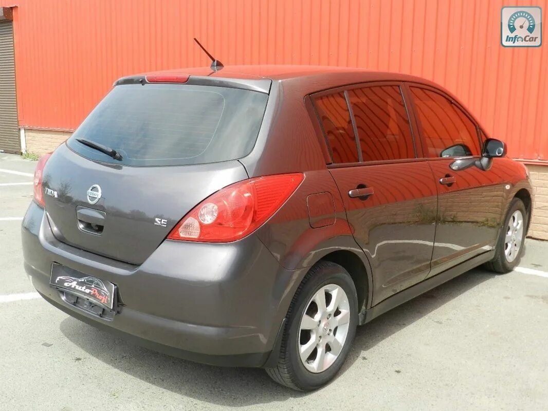 Ниссан тиида 2009 года. Nissan tiida 2009. ниссан тиида 2009. эвакуатор в белгороде машина ниссан тиида. аккумулятор автомобильный купить tiida 2009.