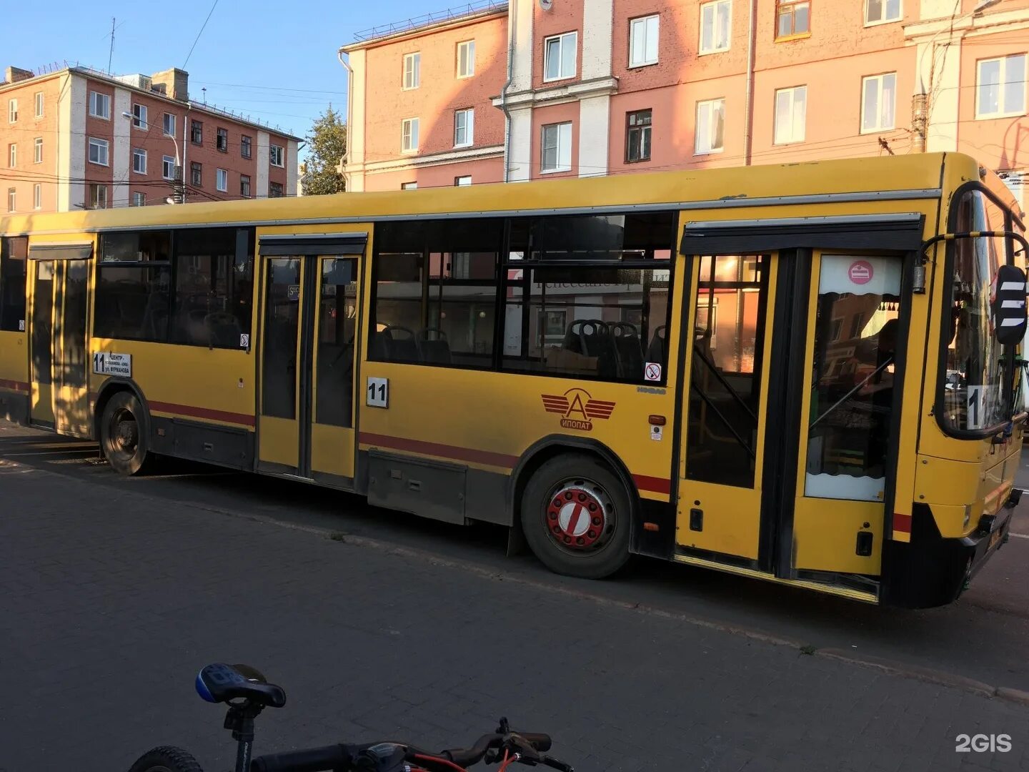 Автобусный парк ИПОПАТ Ижевск. ИПОПАТ 79 автобус Ижевск. ИПОПАТ автопарк. Современные автобусы ИПОПАТ.