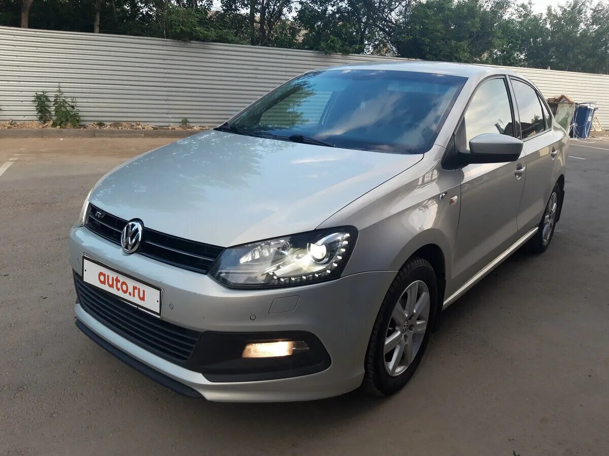 Купить поло 1 6. VW Polo 2011. Фольксваген поло 2011 года. Фольксваген поло седан 2011. VW поло 2011.