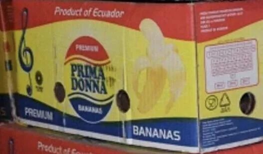 Сколько кг в ящике бананов. Картонная коробка для бананов. Картонные коробки из под бананов. Коробки от бананов. Коробка из под бананов.