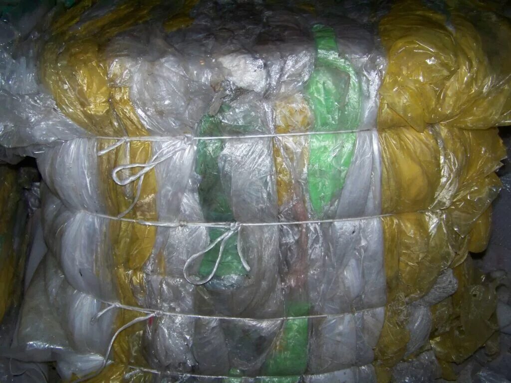 отход пленки. отходы пленки полиэтилена. отход пленки. отходы пвд стрейч. полиэтилен вторсырье.
