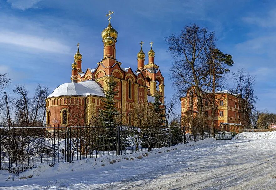 Церкви пушкино московская. Церковь троицы живоначальной пушкино. храм троицкий в пушкино московской области. пушкинская православная церковь. троицкий храм пушкино фото.