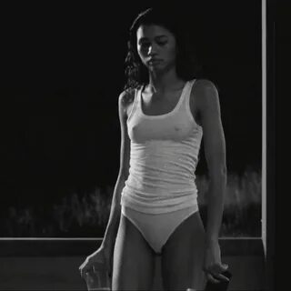 zendaya_sexy_seethrough 4.png - ImageTwist.