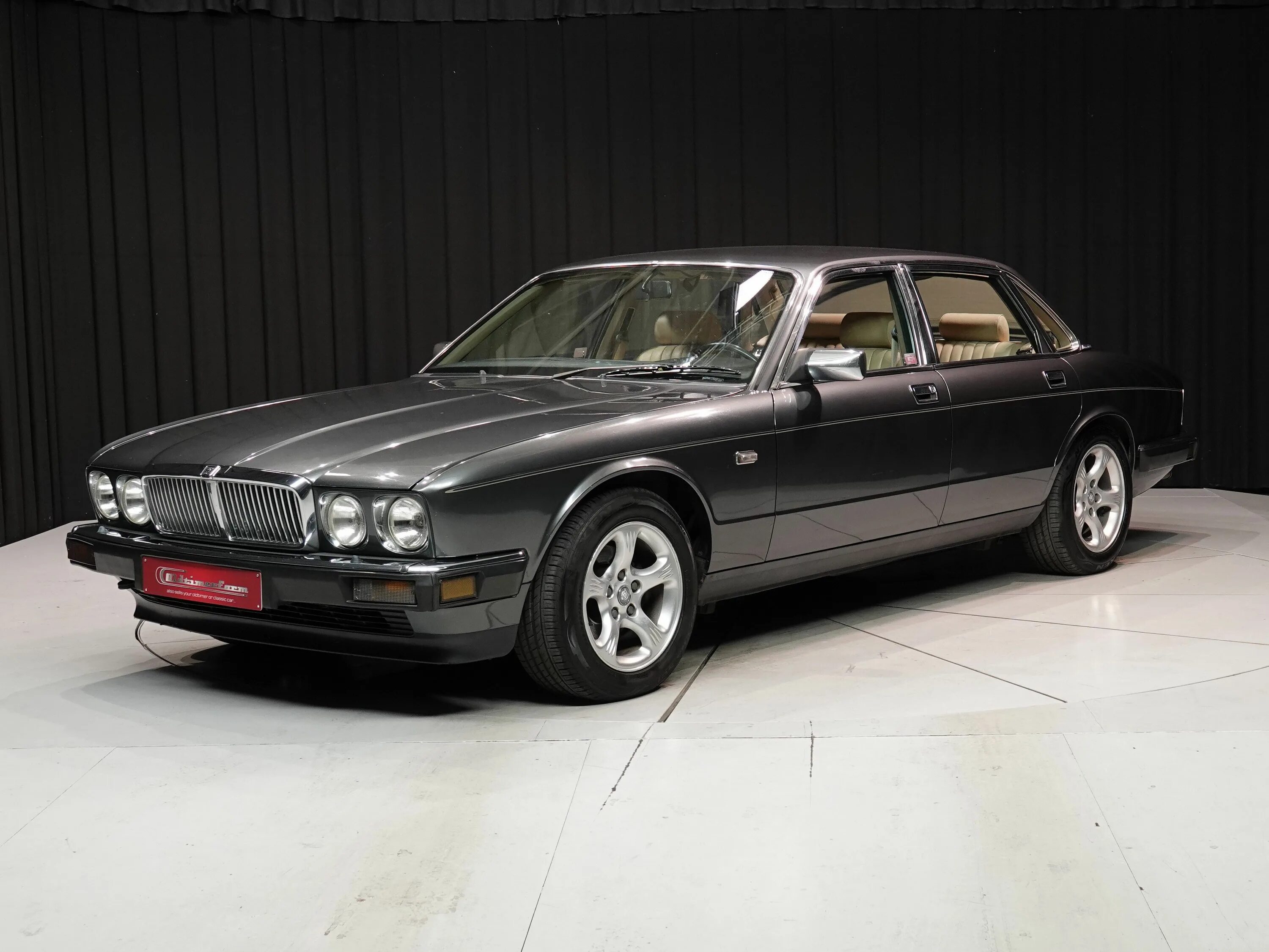 Jaguar xj (xj40). Jaguar xjr xj40 1988. Ягуар 40. Jaguar xj40 daimler. Jaguar xj40 sovereign.