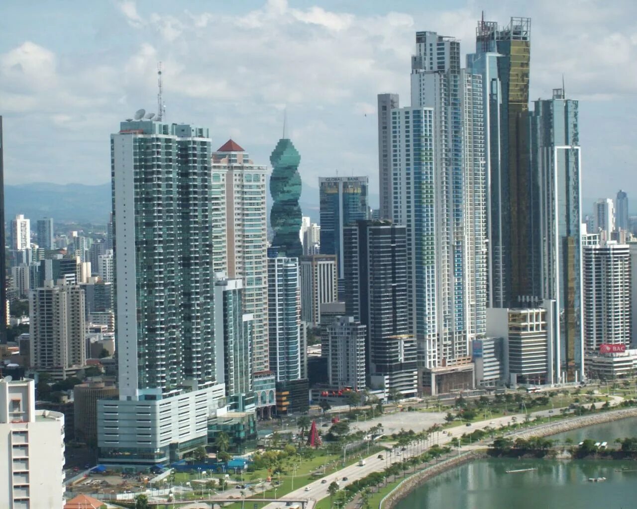 Panama city. Панама Сити. Панама столица. Город Панама Сити. Небоскребы Панама Сити.