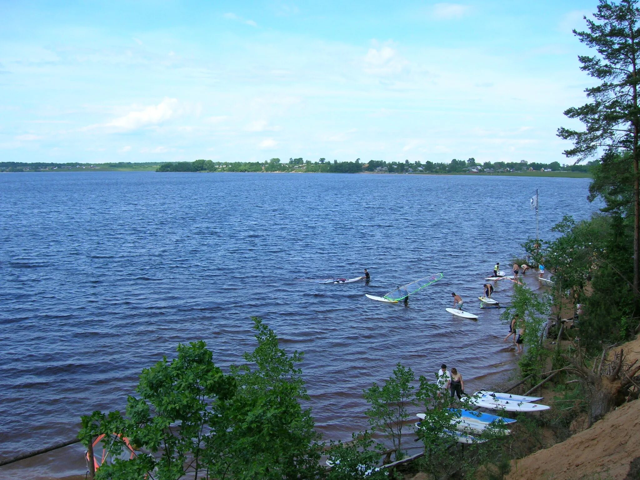Озеро Волго Селигер. Селижарово озеро Волго. Пляж на оз Волго.