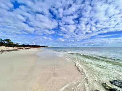 File:Beach at Broadwater, Geographe Bay, Western Australia, 2022, 03.jpg. 