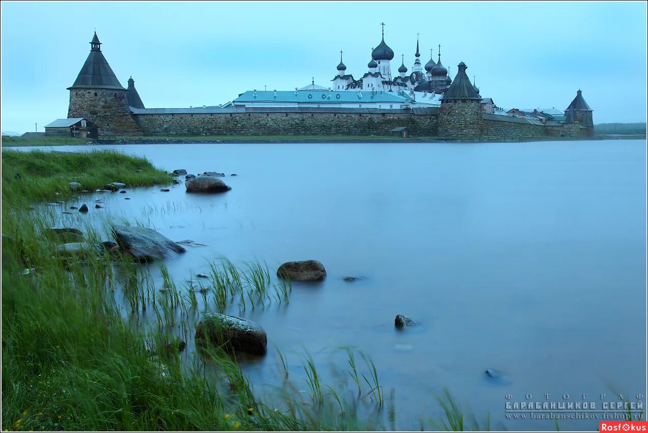 Соловки в июне. Соловецкий монастырь. Соловки архангельская область. Соловецкие острова святое озеро. Соловецкий монастырь белые ночи.