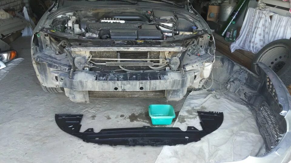 Чистка радиаторов + замена пыльника бампера - Volvo S80 (2G), 2,5 л, 2007 года с