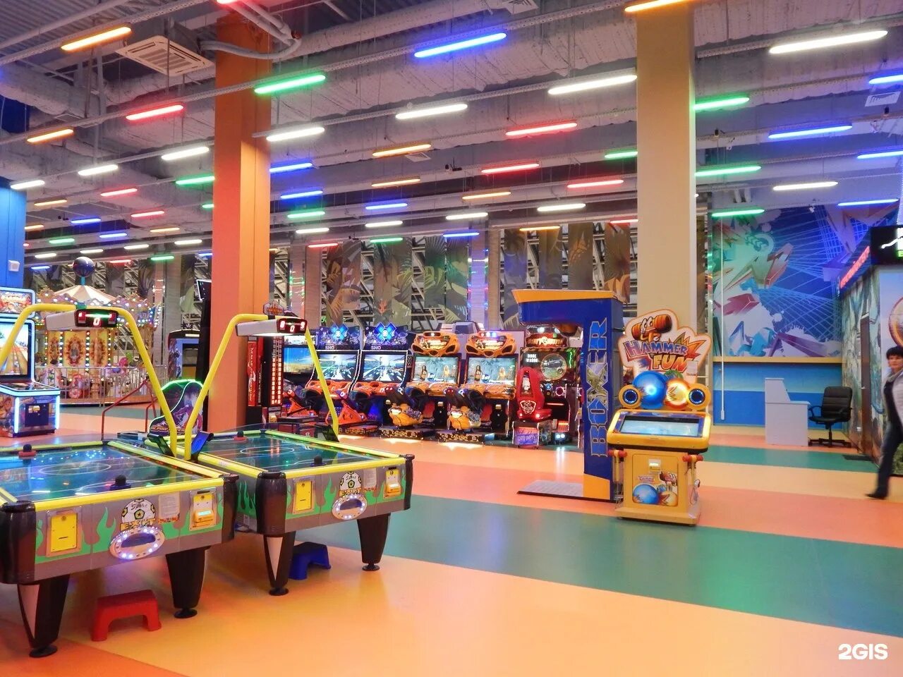 Бумеранг аэропарк брянск. Бумеранг аэропарк брянск детский развлекательный. Аэропарк брянск развлекательный центр. Детский центр бумеранг брянск. Детский центр бумеранг брянск аэропарк.