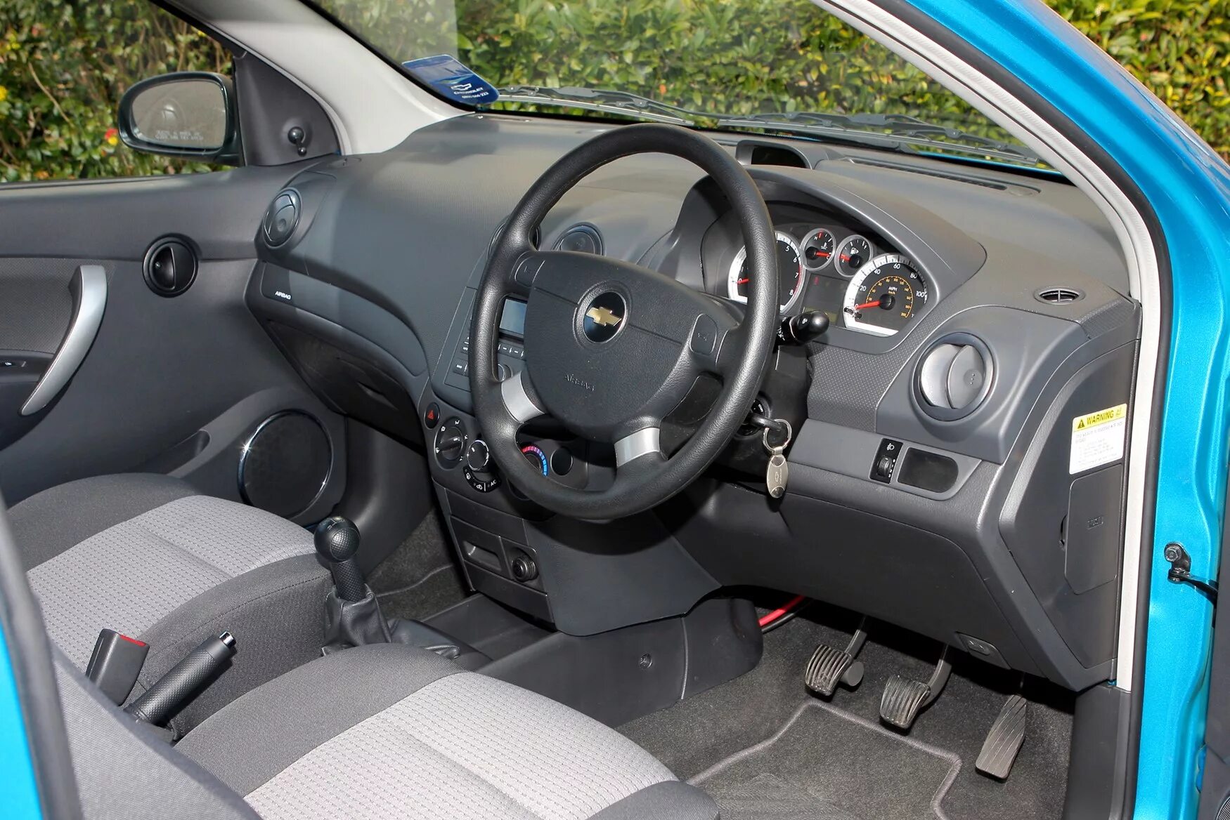 Каталог автомобилей Chevrolet Aveo Aveo II Хэтчбек 5 дв., 1.6 MT (115 л.с.). Хар