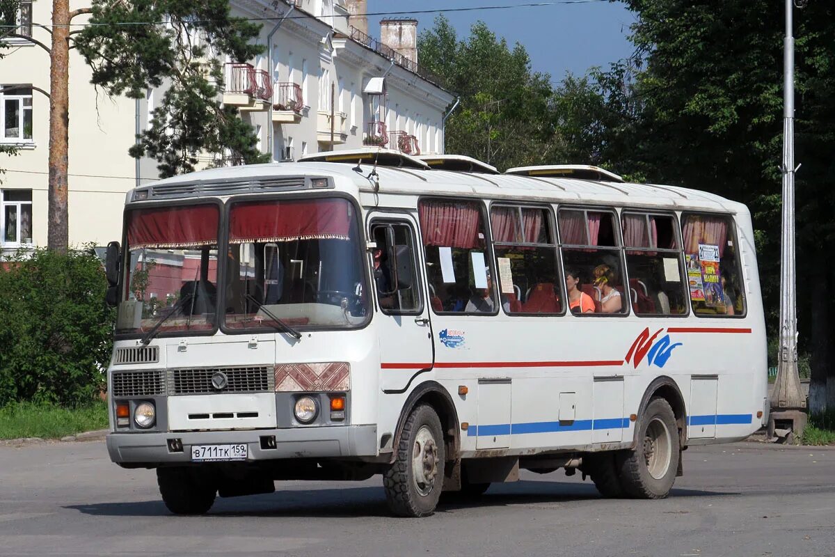 Автобус краснокамск курья. Автобусы Краснокамск. Маршрут 100 Краснокамск. Маршрут 100 автобуса Краснокамск. Р711тк199 Соболь.