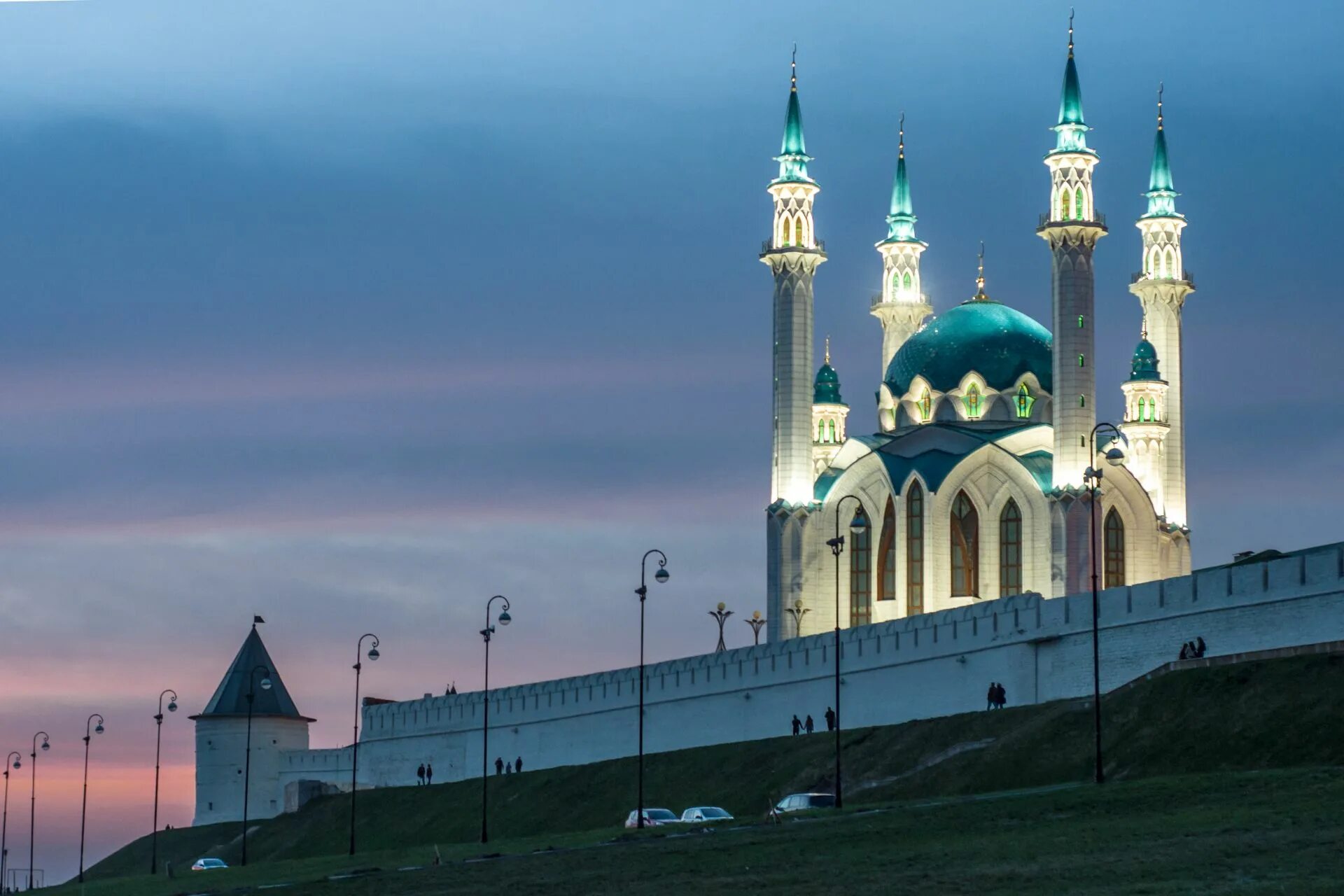 День города казань. Казанская чаша казань. Дата форум. 24 августа казань. С днем рождения казань.