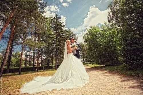 Если женщина не хочет замуж. Свадьбы на плаву. Можно увидеть как девушка выходит замуж. Свадьба невеста. Раз и ты в белом платье.