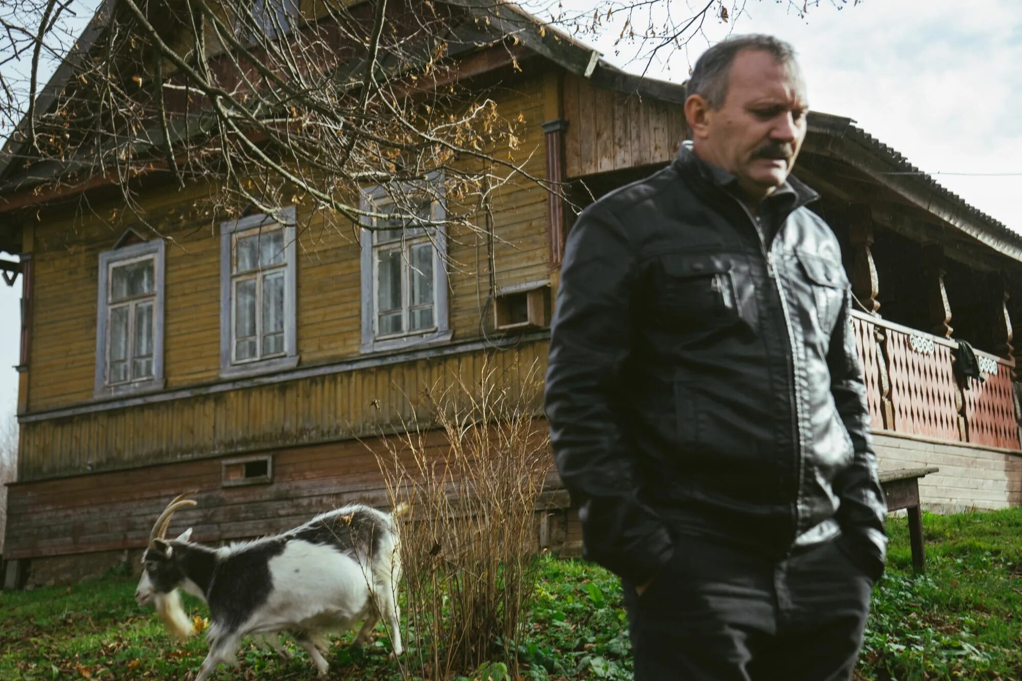 Пенсионер дом в глуши читать. Пенсионер дом в глуши читать