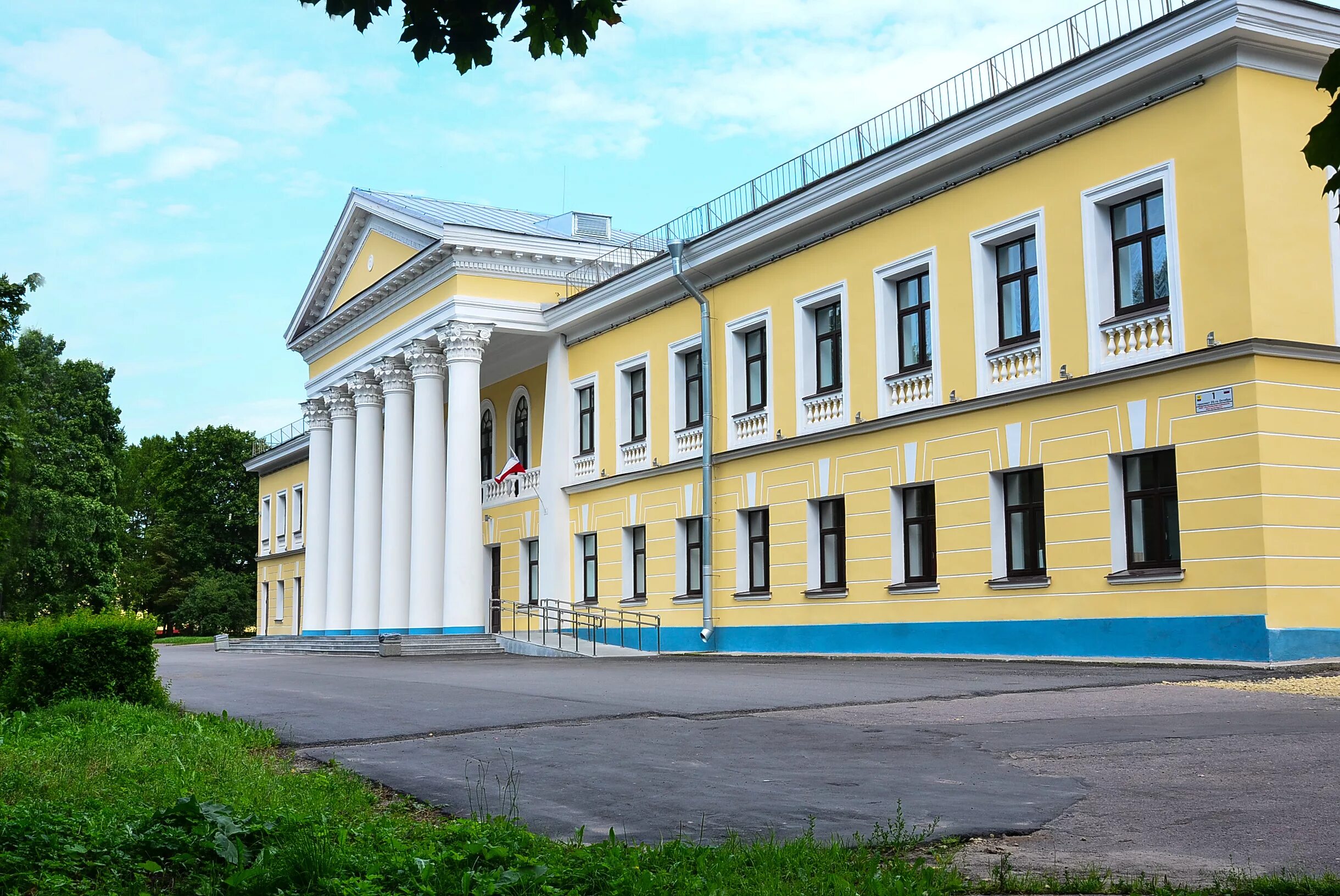 Здания гатчины