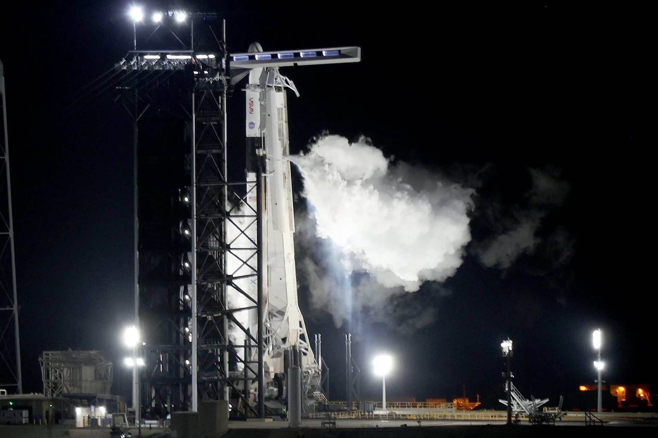 SPACEX Falcon 9. Ракета SPACEX. Falcon 9 фото. Взлет ракеты.