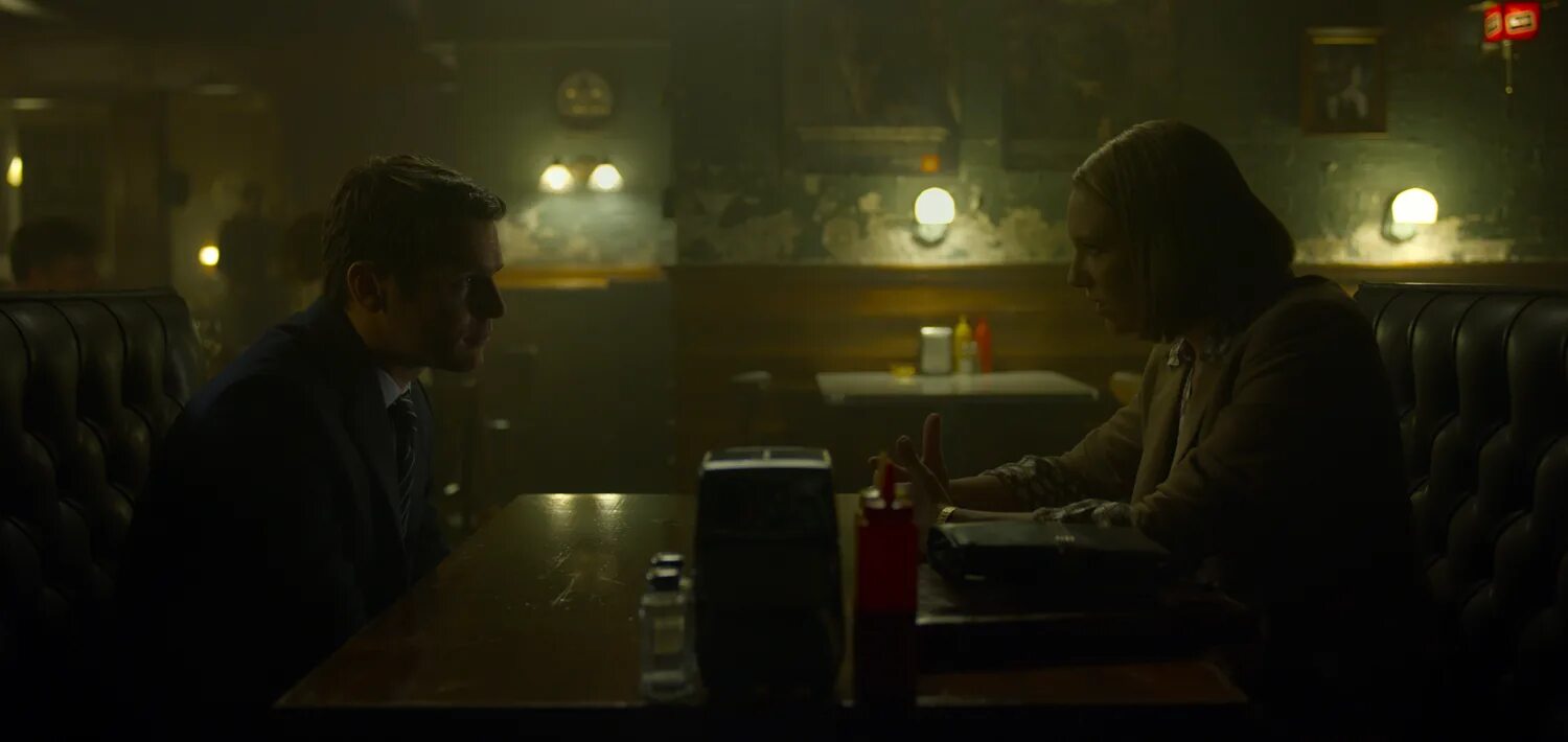 Охотники за разумом нетфликс. Детектив макгроу из охотники за разумом. mindhunter 2 сезон. охотник за разумом билл и холден. охотники за разумом дэвида финчера.