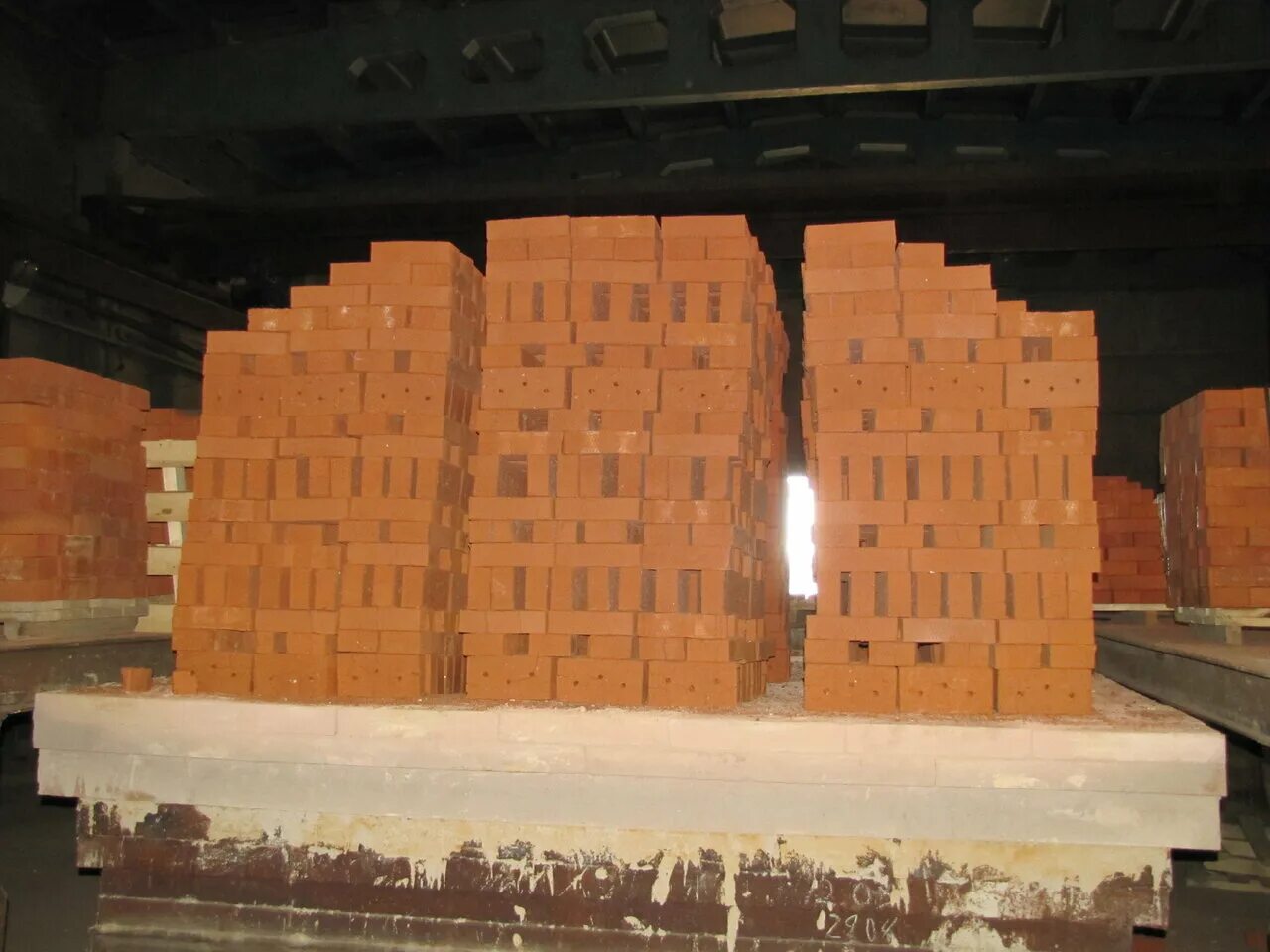 Кирпич тайга. Кирпич керамический ваниль сахара (250х120х65). Кирпича ул. Кирпича ул. Столбы из кирпича для забора.