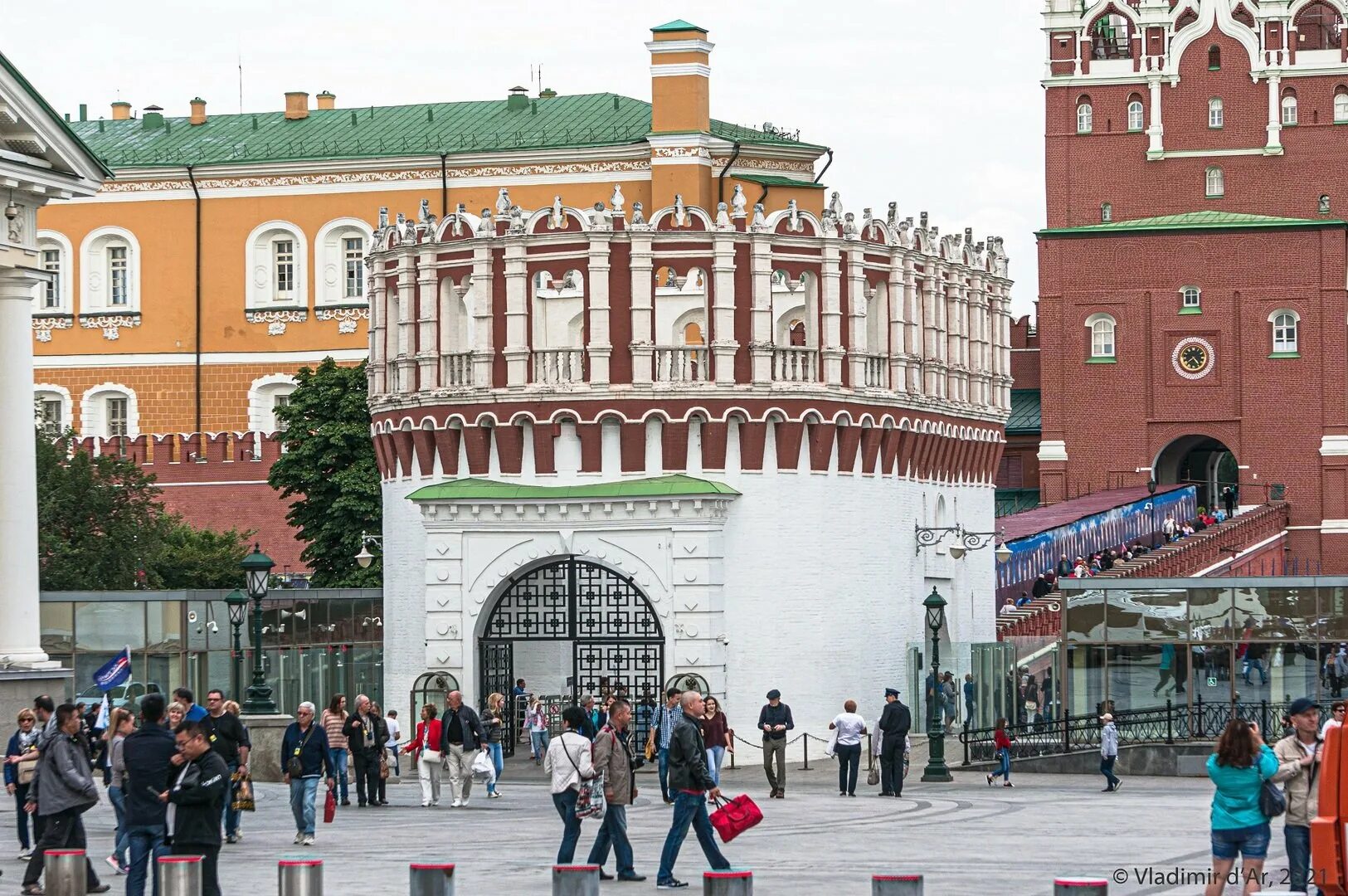 Кутафья башня в городе Москва