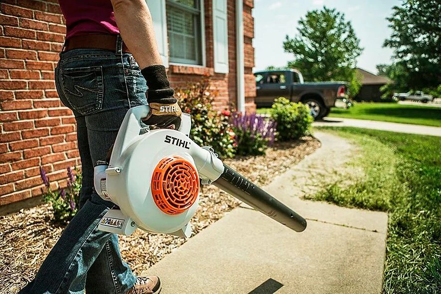 Stihl какой бензин. Воздуходувка Stihl bg 50. Воздуходувка бензиновая Stihl bg 86. Воздуходувка бензиновая bg-50 Shtil. Воздуходувка Садовая bg50.