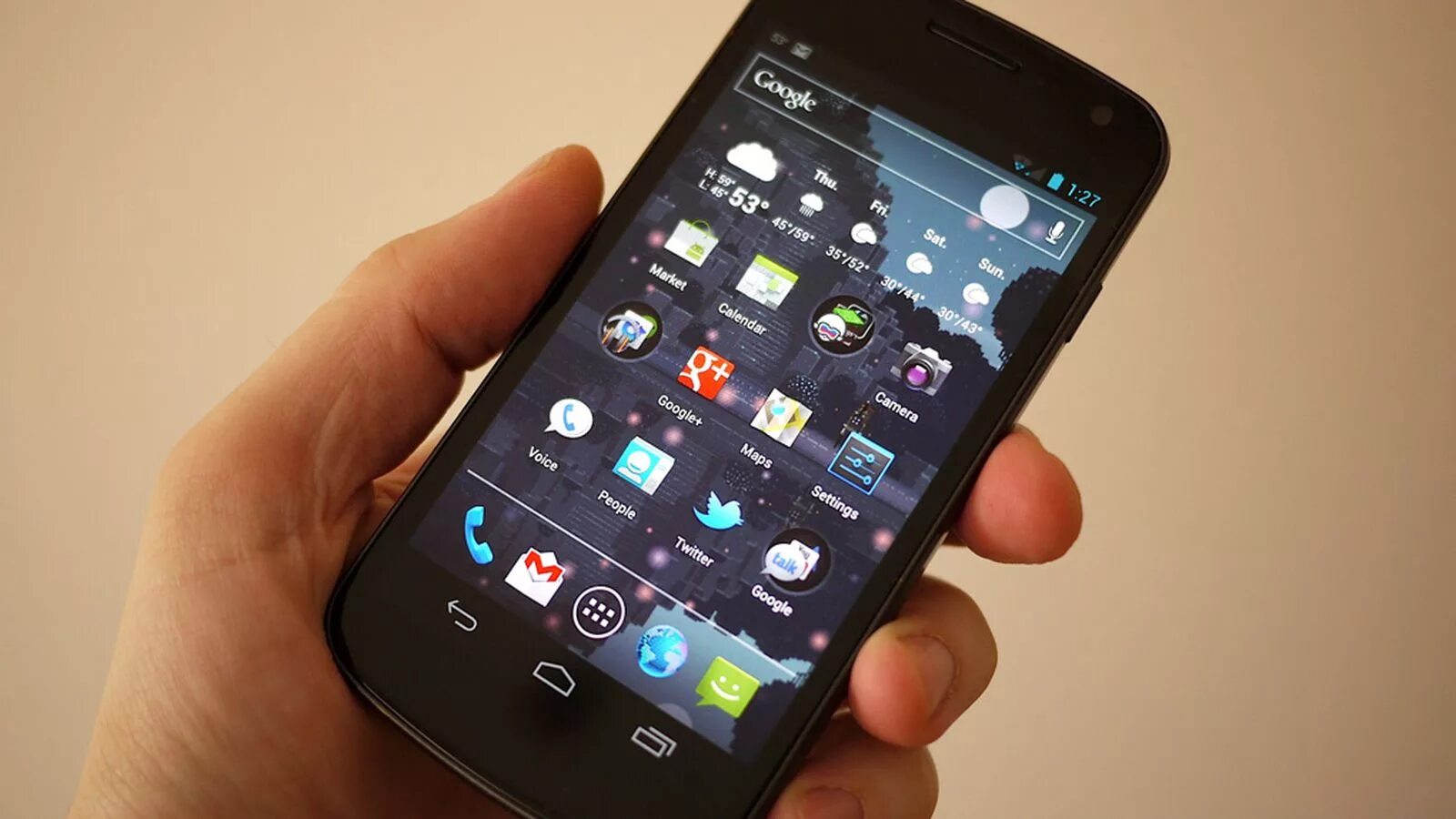 Купить старый андроид. Галакси Нексус 2012. Android телефон. Старый андроид. Смартфон на базе андроид.