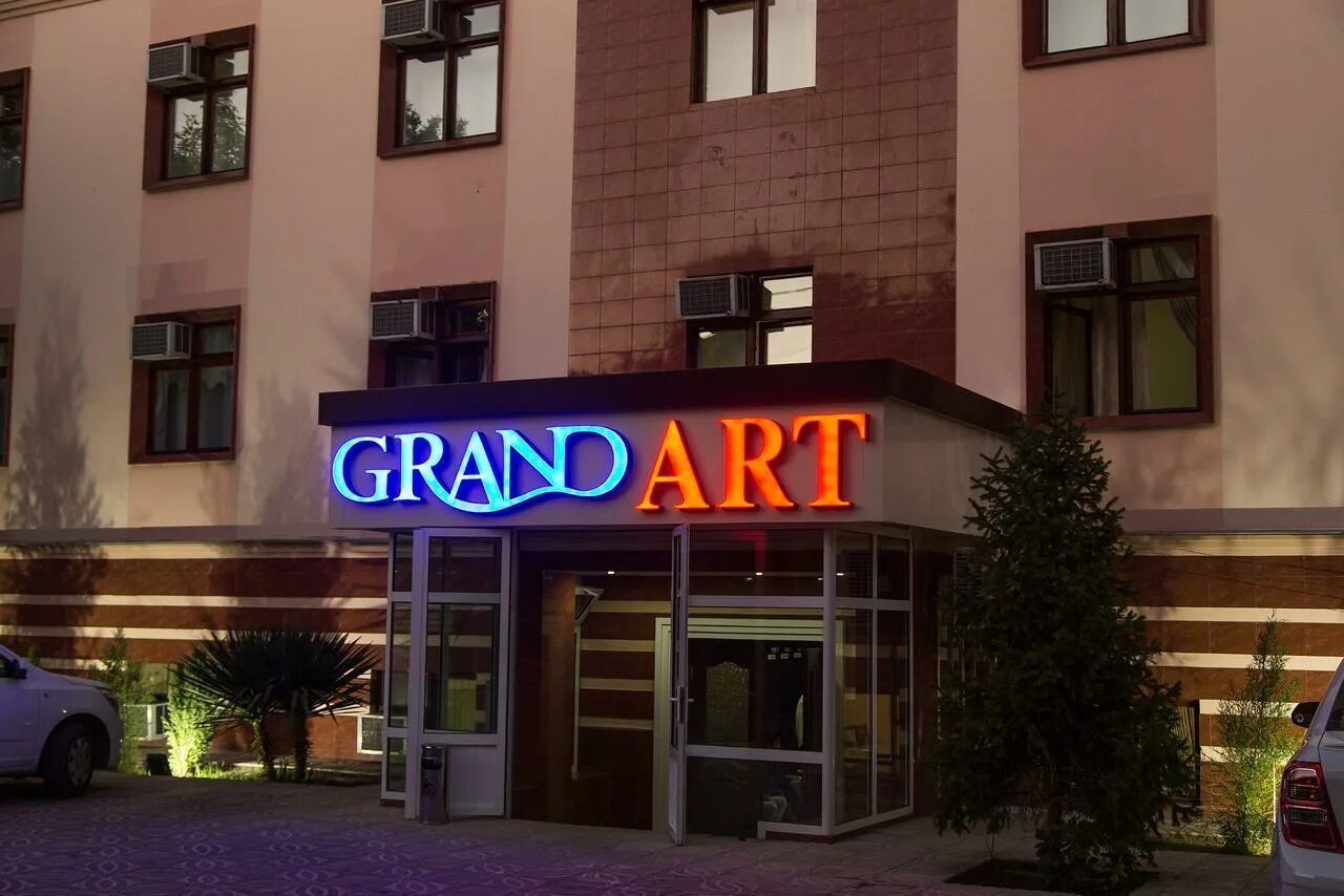 Grand art