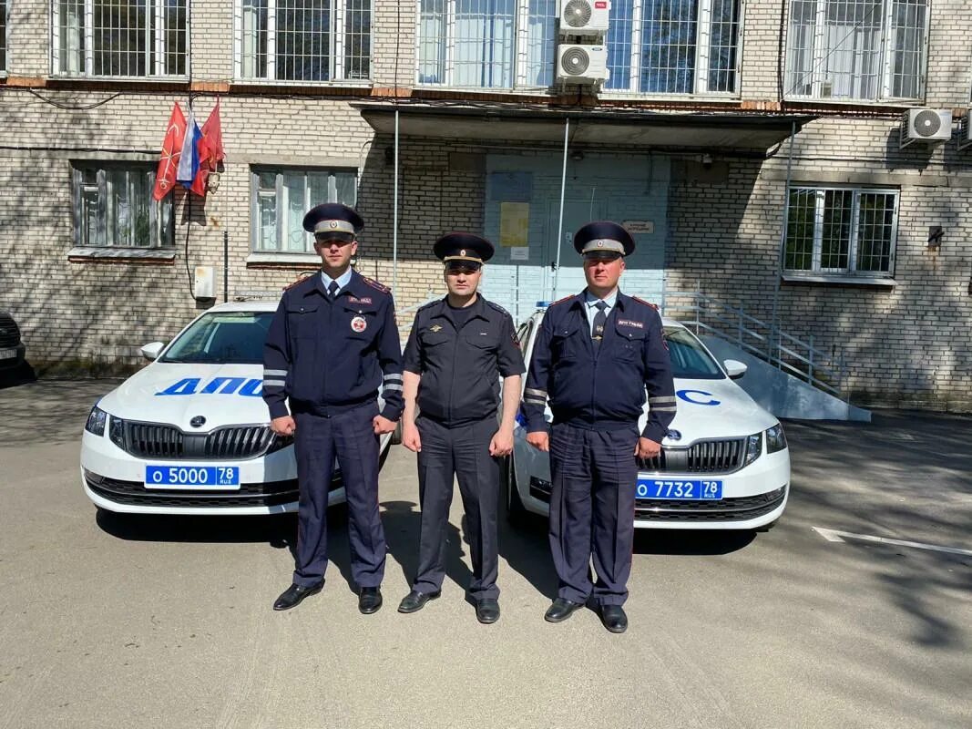 Дпс пушкино. Дорожно-патрульная служба. полиция спб. полицейский дпс. фото сотрудников полиции.